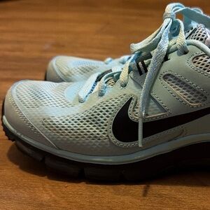 Nike Air Max Defy Glacier Ice/Black Running shoes